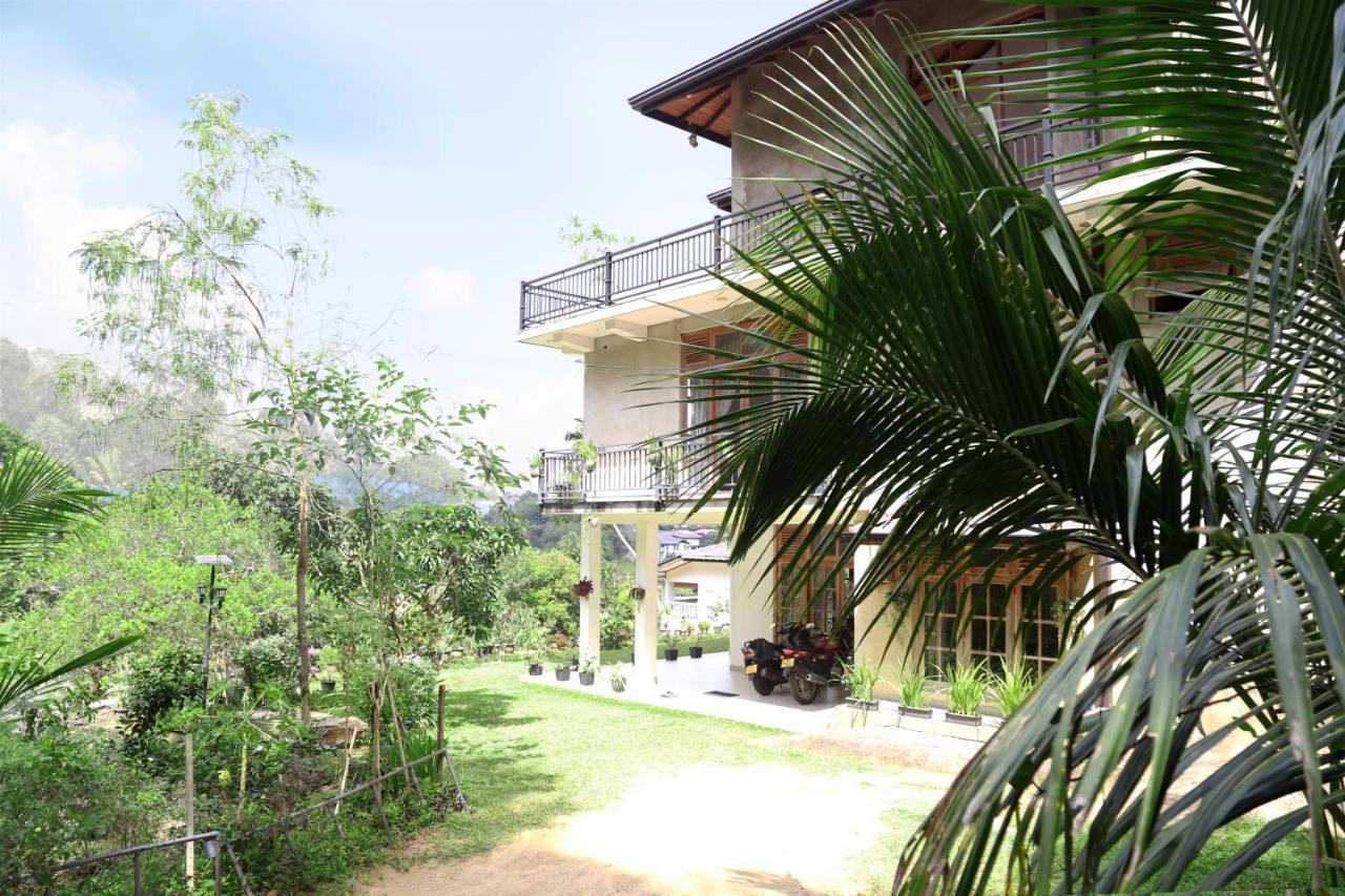 Chathu Holiday Home Kandy Exteriör bild