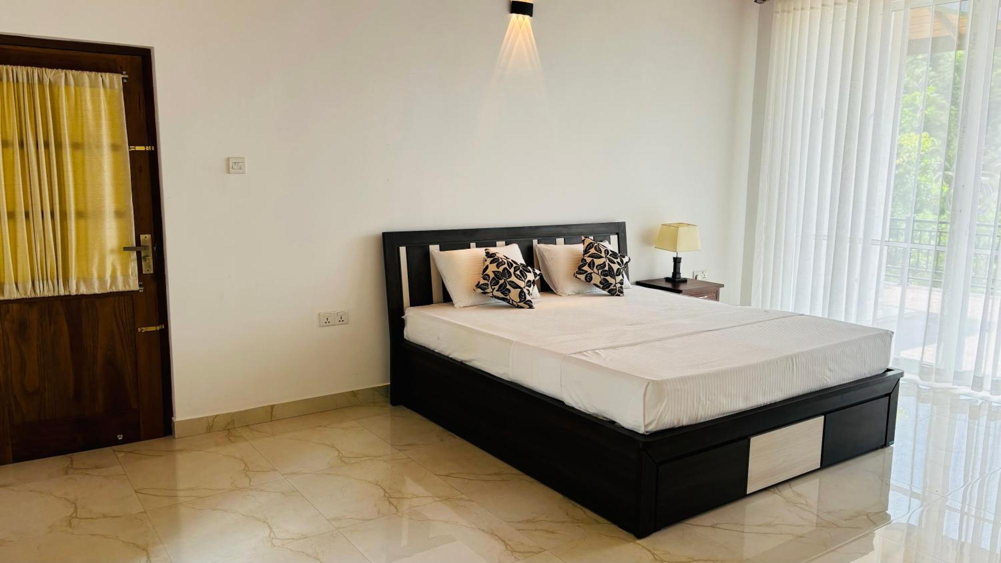 Chathu Holiday Home Kandy Rum bild